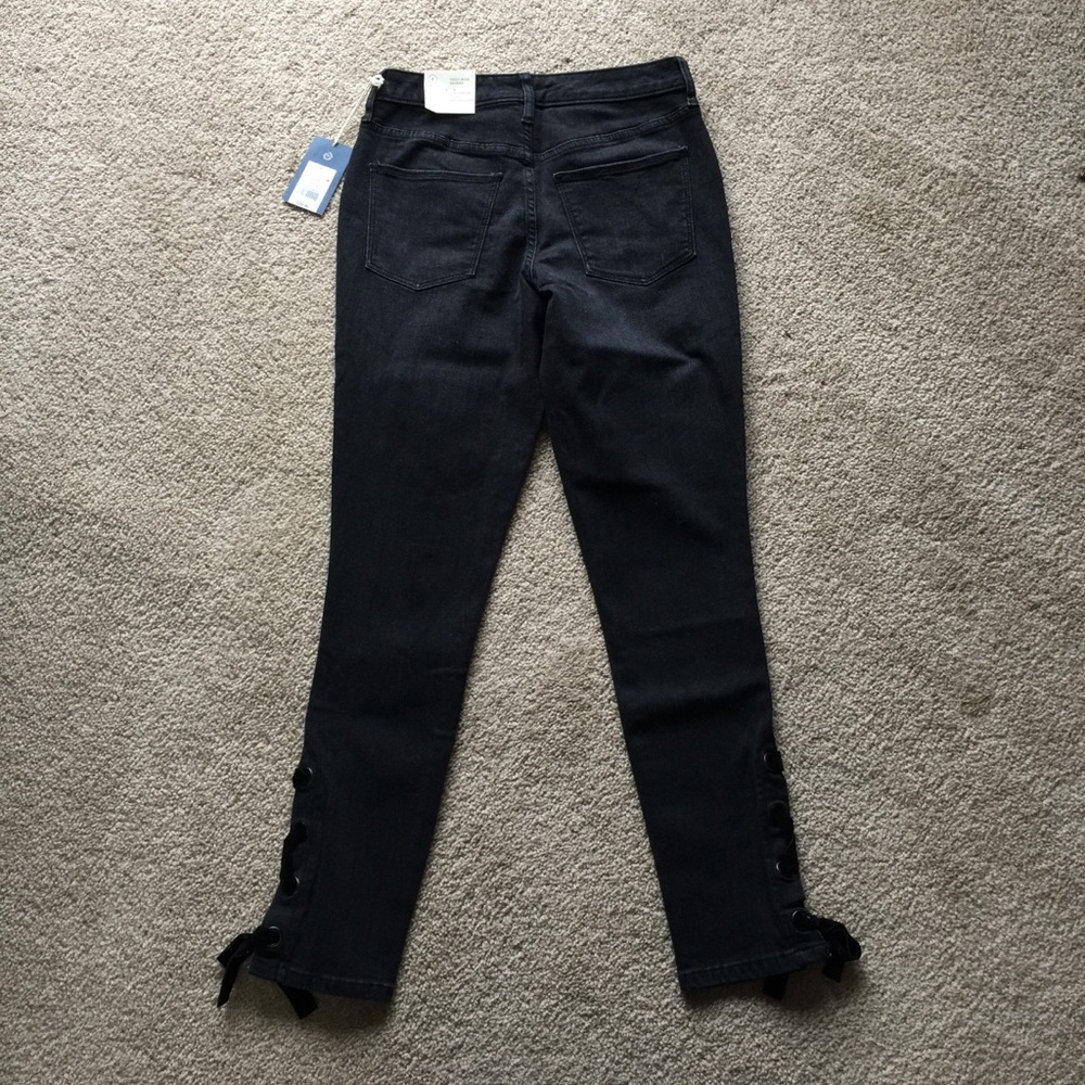 NWT Universal Tread Size 4/27R High-Rise Skinny
